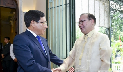 Phó Thủ tướng Phạm Bình Minh đón và hội đàm với Bộ trưởng Ngoại giao Philippines