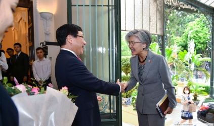 Phó Thủ tướng Phạm Bình Minh đón, hội đàm với Bộ trưởng Ngoại giao Hàn Quốc Kang Kyung Wha